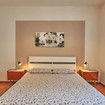Simoni - Gla107 By Interhome * Gera Lario