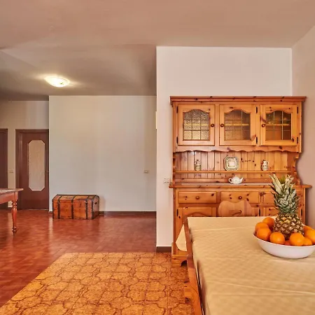 Simoni - Gla107 By Interhome