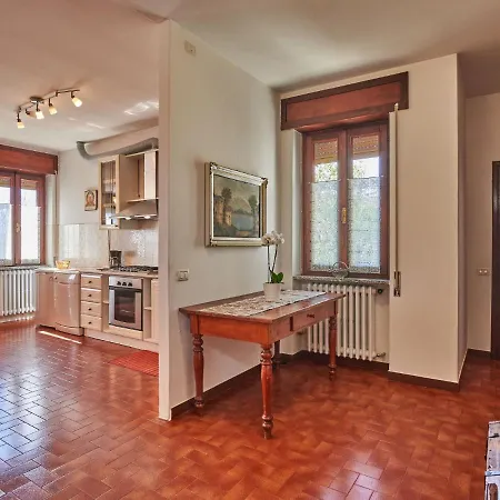 Simoni - Gla107 By Interhome Gera Lario