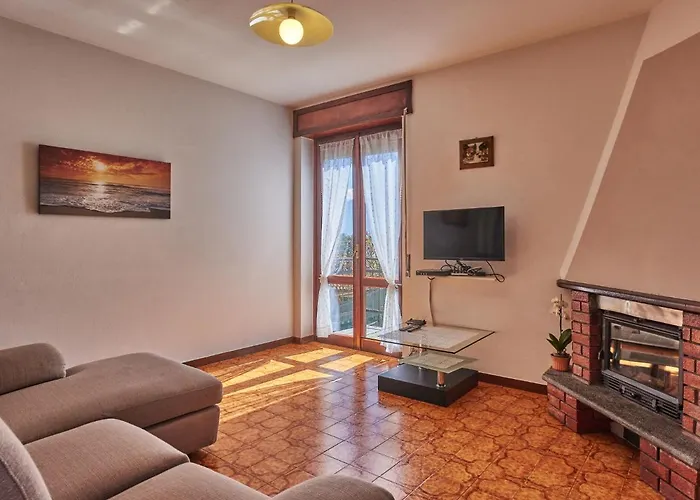 Simoni - Gla107 By Interhome * Gera Lario