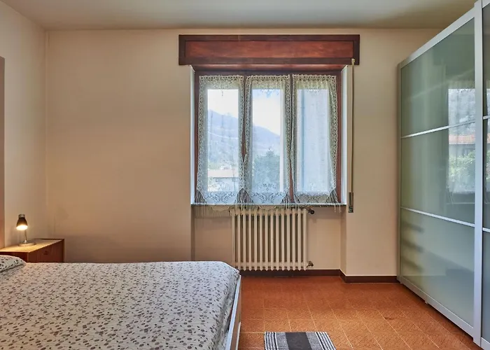 Simoni - Gla107 By Interhome Feriehus Gera Lario