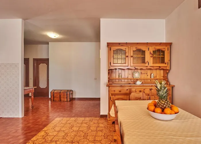 Simoni - Gla107 By Interhome